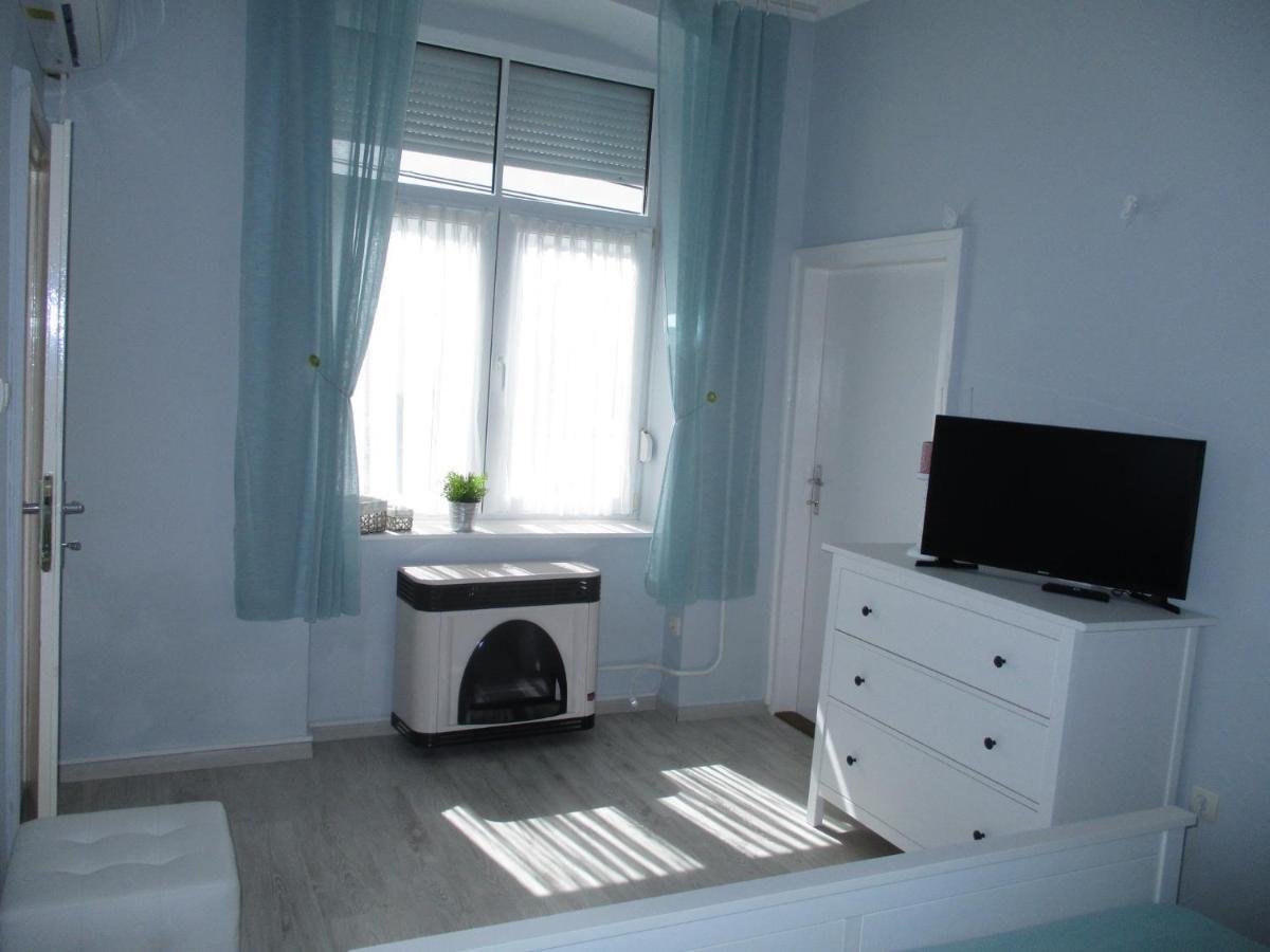 Ferencesek Apartman Печ Экстерьер фото