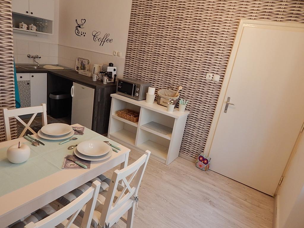 Ferencesek Apartman Печ Экстерьер фото